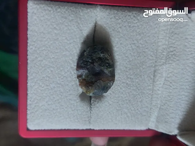 حجر نيزكي من الفضاء اصلي 100%