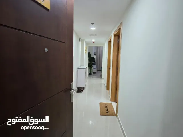 شقة غرفتين وصالة في برج الجولف تاور في طابق مرتفع