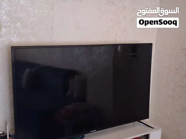 شاشة Clever 55 إنش مكسورة (للقطع والغيار) - بحالة ممتازة داخلياً