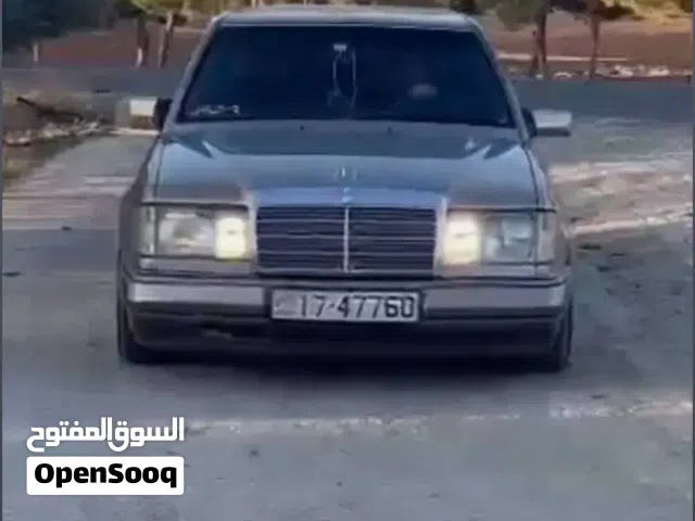 1988 Mercedes Benz E-Class E 200