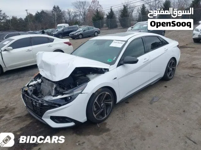 2022 هيونداي النترا Standard