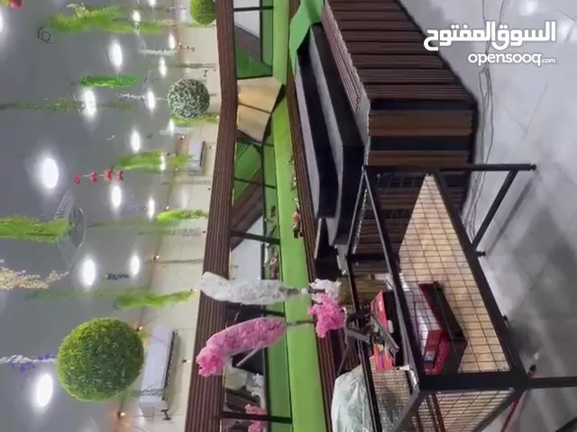 اثاث محل فواكه وخضراوات متكامل للبيع جديد ما مستعمل وكلش مرتب ونازك