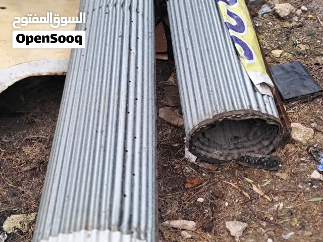 باب مخازن ونصبات حديد