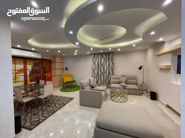 200 m2 3 Bedrooms Apartments for Sale in Cairo Maadi