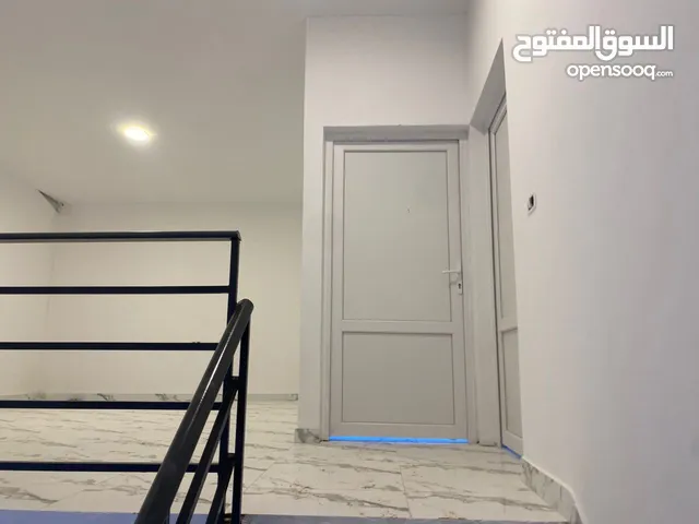 170 m2 3 Bedrooms Townhouse for Rent in Tripoli Ain Zara