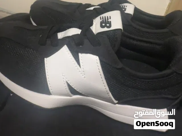 حذاء new balance