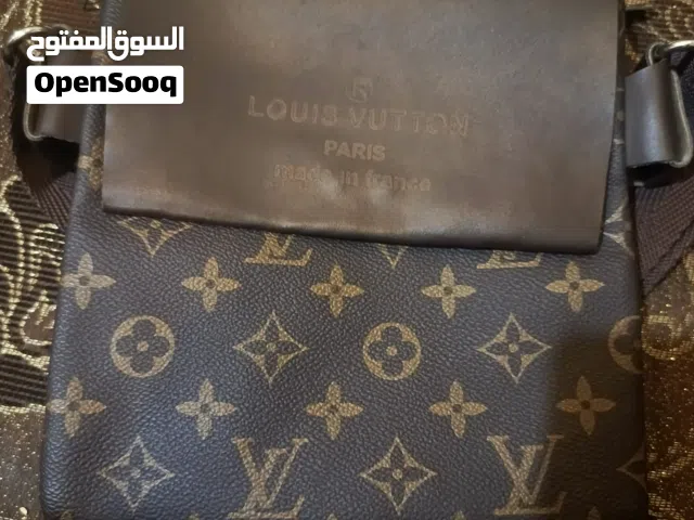 محافظ  نادر