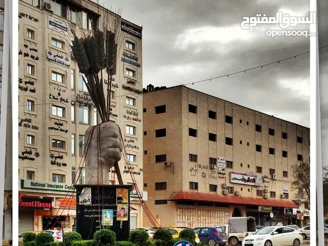 مكاتب للايجار 50..60متر مربع الطابق الثالث الطابق الثالث مخصص..من 10..12..مكتب ...لاسم: عمرو صنادعة