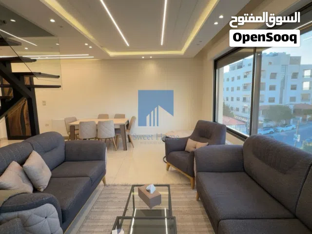 شقة فاخرة للبيع في طريق المطار - خلف المدارس العالمية طابق ثالث 185م مع روف 150م تشطيب سوبر ديلوكس