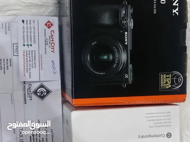 • الكاميرة سوني مع ملحقاتها