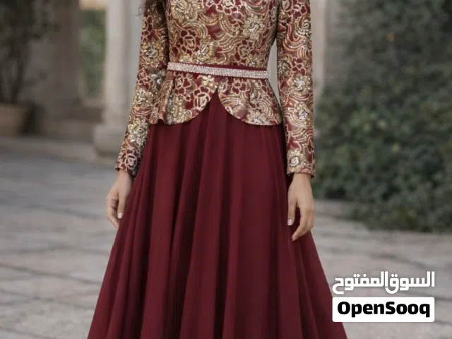 فستان سهرة طويل مميز وانيق