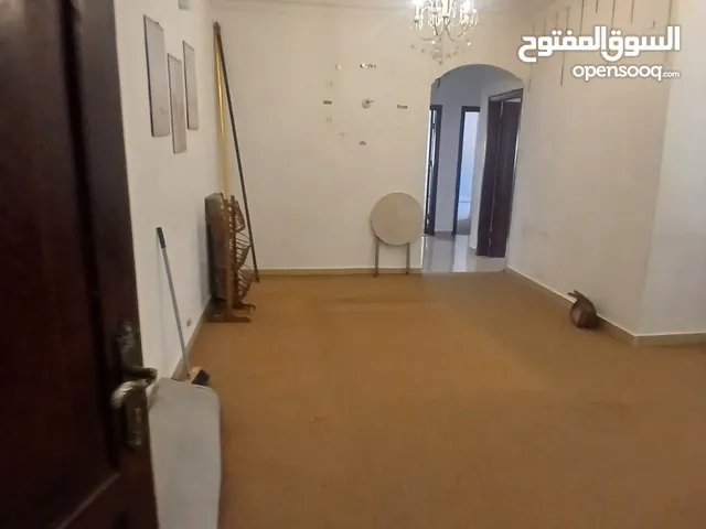 شقه فارغه للإيجار الجبيهه