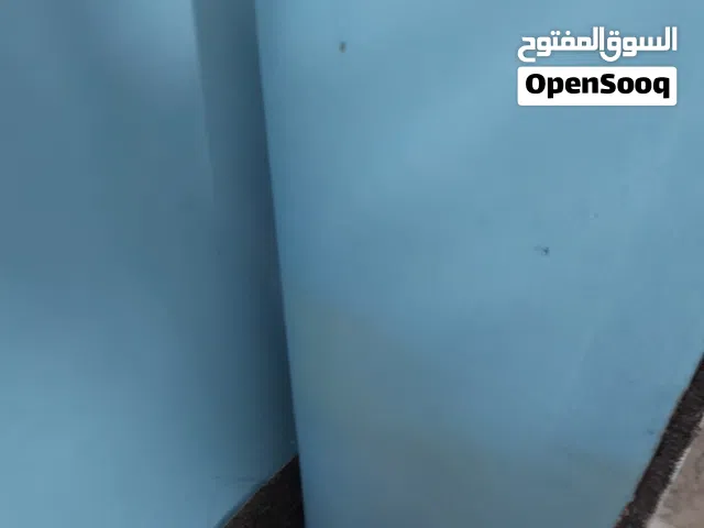 موكيت لون سكني غامق