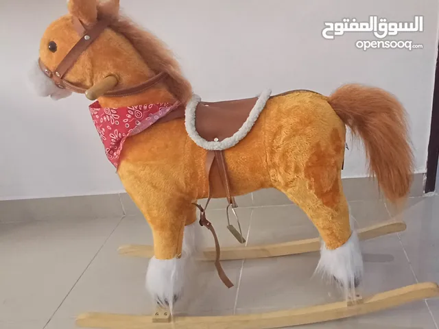 حصان هزاز الحجم الكبير نضيف جدااا لعمر 2 الى 5 سنوات يتحمل وزن لغايه 25 كيلو السعر 8 نهائي