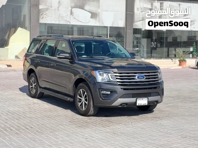Ford Expedition XLT 2018 (Grey)