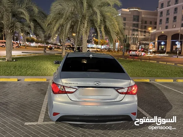 هيونداي سوناتا GLS 2014 نظيف مسرفسة وجاهزة للاستخدام