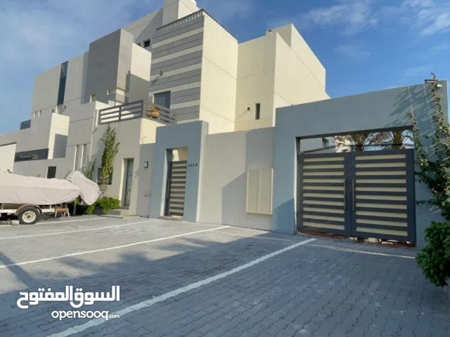 250 m2 More than 6 bedrooms Townhouse for Sale in Al Ahmadi Shalehat Al-Khairan