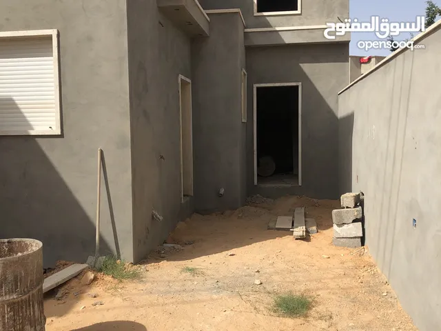 200 m2 4 Bedrooms Townhouse for Sale in Tripoli Al-Hadba Al-Khadra