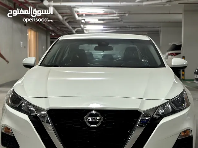 Nissan Altima 2021   الموتر رائع قمة فالنظافة مفحوصة جاهزة للتسجيل او  التصدير