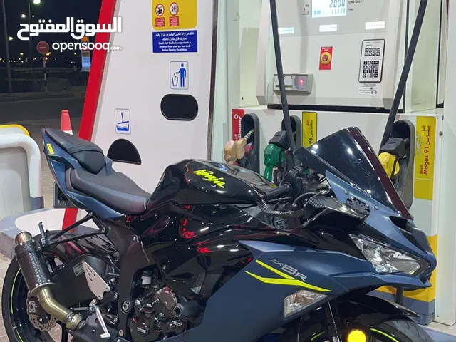 Used Kawasaki NINJA ZX in Al Dakhiliya