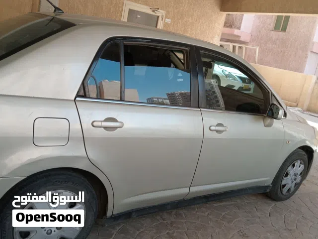 2008 نيسان تيدا