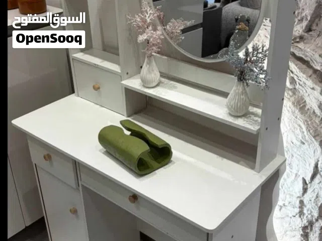 ميز توليت للبيع