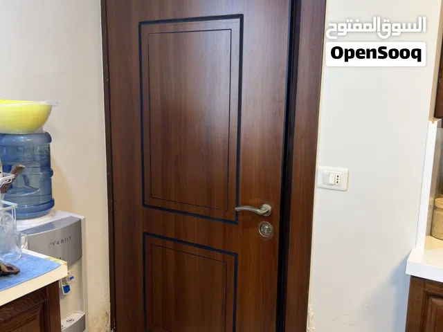 باب خارجي من قصر ألمان في خلدا