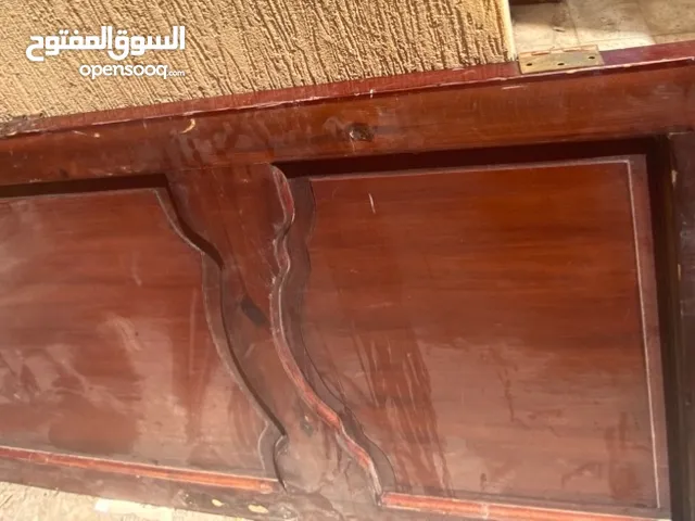 باب خشب للبيع