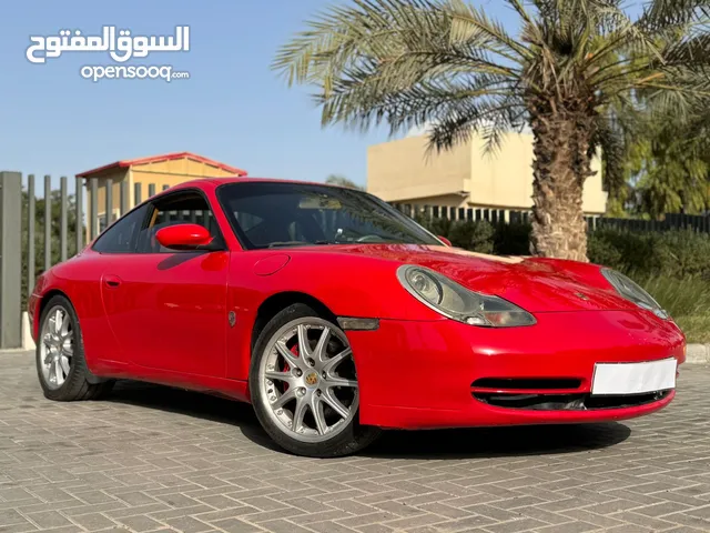 Porsche 911 Carrera in Kuwait City