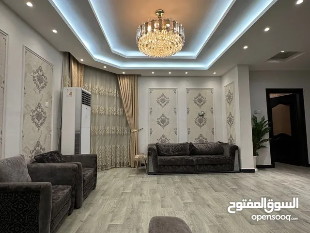 237 m2 5 Bedrooms Townhouse for Sale in Basra Jaza'ir