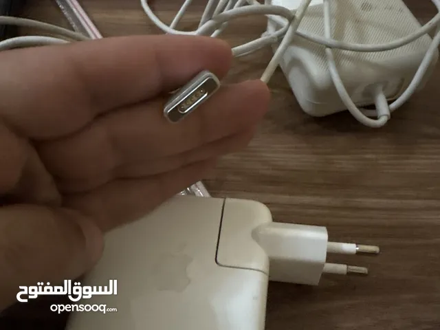 شاحنين لابتوب apple اصلي 100٪