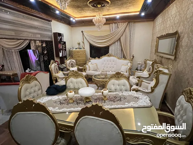 شقه سوبر ديلوكس في الجاردنز للبيع الشقه تستحق المشاهده للبيع المستعجل المنطقه جدا مرغوبه