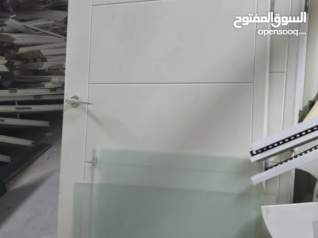 أبواب خشبية مستعملة
