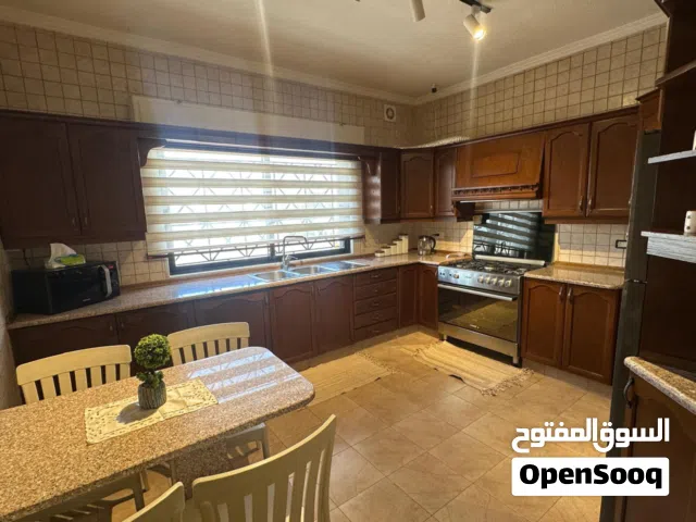 190 m2 3 Bedrooms Apartments for Rent in Amman Deir Ghbar