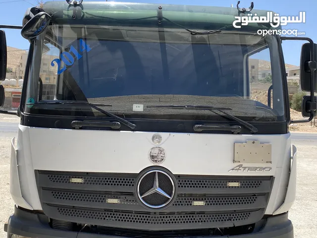Tipper Mercedes Benz 2014 in Zarqa