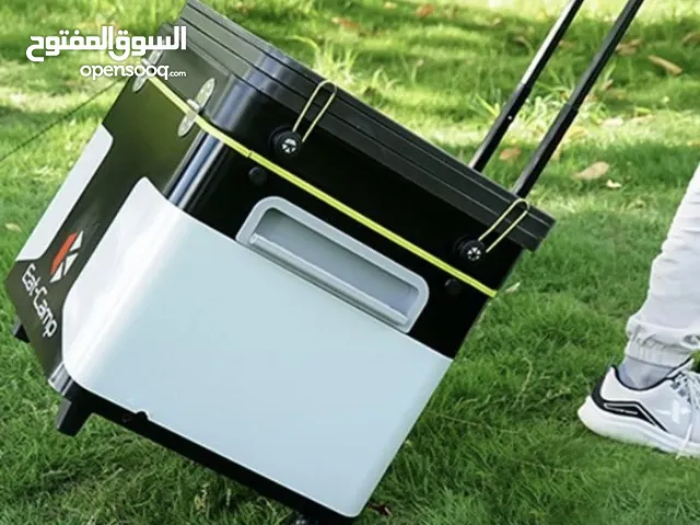 مطبخ رحلات متنقل بعجلات – موقد وصندوق تبريد وطاولات