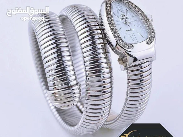 ساعة الحية