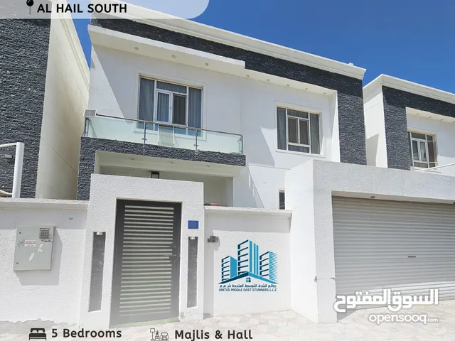 360 m2 5 Bedrooms Villa for Rent in Muscat Al-Hail