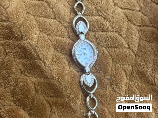 ساعة نسائيه نوع OMAX اصليه للبيع