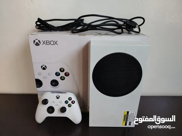 Xbox series s بحالة ممتازة