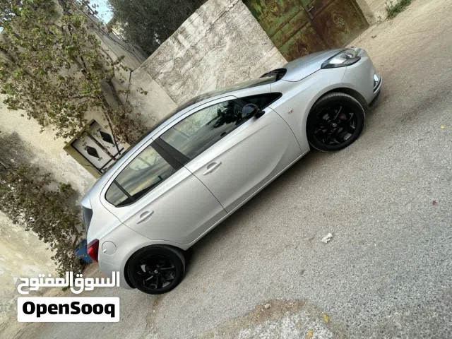 2016 أوبل كورسا Standard