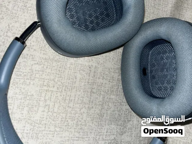 AirPods Max Blue شبه جديدة