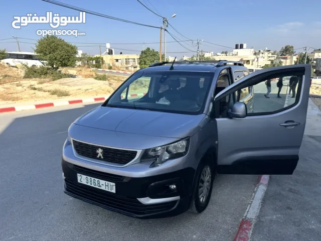 بيجو ريفتر 2019 للبيع