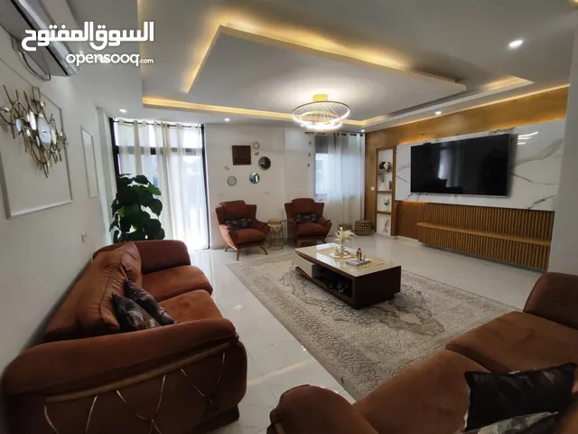 شقة سوبر ديلوكس للبيع في بيتونيا-قرب طوارئ بيتونيا