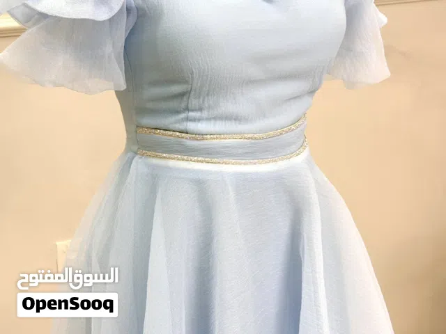 فستان بسيطه بقصه جانبيه
