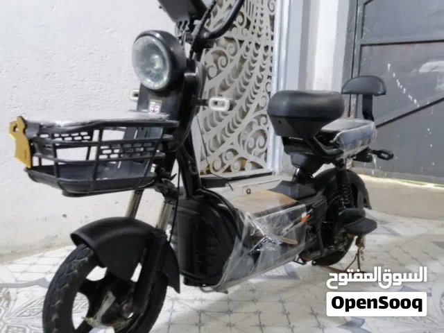 دراجة للبيع نظيفة بطاريات جديدة 2024