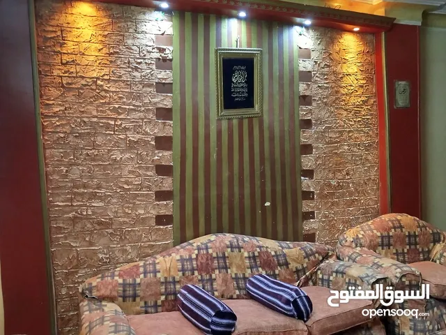 غرفة سنجل مفروشة للإيجار والسكن الفورى من المالك مباشره وبدون وسيط بشقة مفروشه سوبر لوكس بحدائق المع