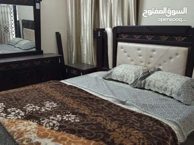 استوديو مفروش للعرسان