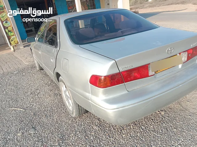 Toyota Camry 2000 Model