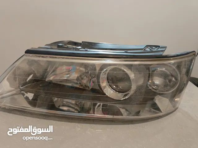 فنار يسار سيارة سوناتا موديل 2006 في كسره بسيطة تتصلح من غير لمبات قابل لنقاش للتواصل